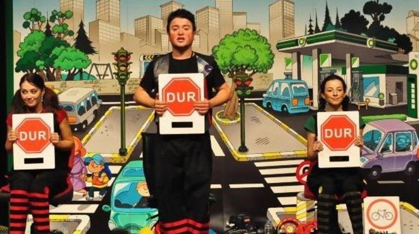 G&ouml;kt&uuml;rkl&uuml; &Ccedil;ocuklar Trafik Kurallarını Eğlenerek &Ouml;ğrendi