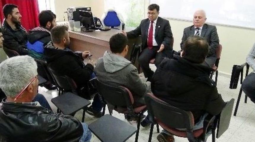 Hem Eğitim Alıyor Hem De Para Kazanıyorlar