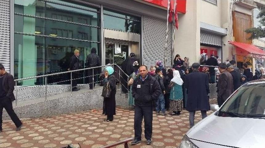 Silvan&rsquo;da Mağdur Olan Halka Yardımlar Devam Ediyor