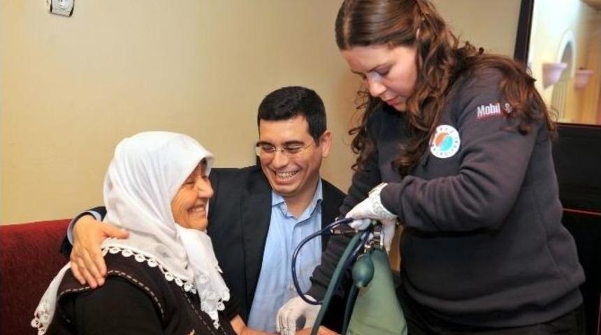 Kepez Belediyesi 60 Bin Yaşlı Hastaya Ulaştı