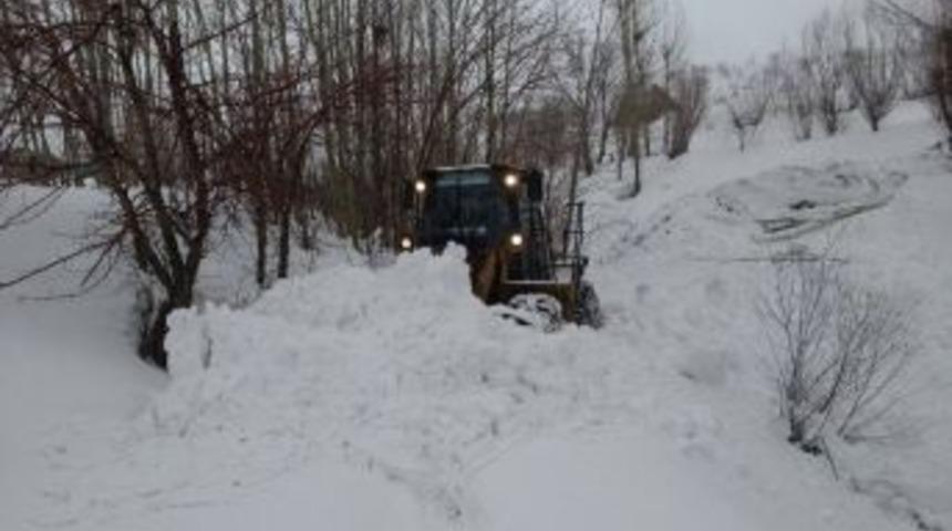 Hakkari&rsquo;de 66 K&ouml;y Yolu Ulaşıma Kapandı