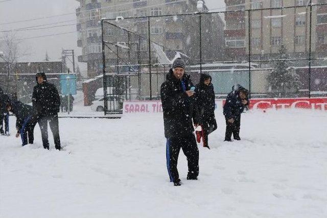 Of Maçına Kar Engeli