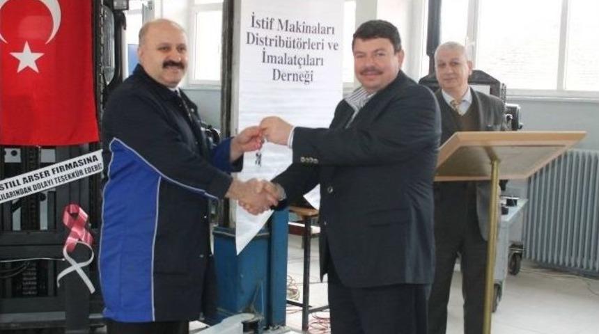 Şk&ouml; Mesleki Ve Teknik Anadolu Lisesine Eğitim Aracı Hibe Edildi