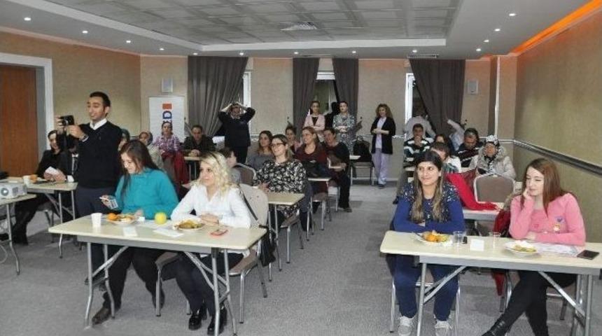 Doğum Akademisi İlk Mezunlarını Verdi