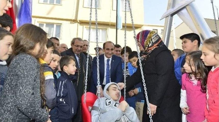 Yıldırım&rsquo;da Parkların Tabelaları &Ccedil;ok Farklı