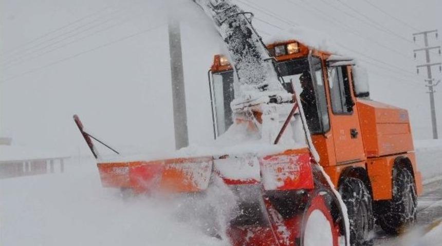 Bitlis&rsquo;te Kar Yağışı Hayatı Olumsuz Etkiliyor