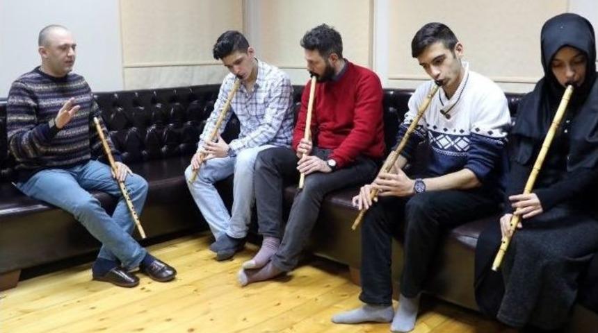 Ey&uuml;p&rsquo;te &Uuml;stadlardan Ney Kursu