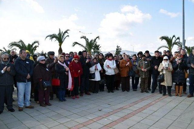 Uğur Mumcu Aliağa’da Anıtı Başında Anıldı