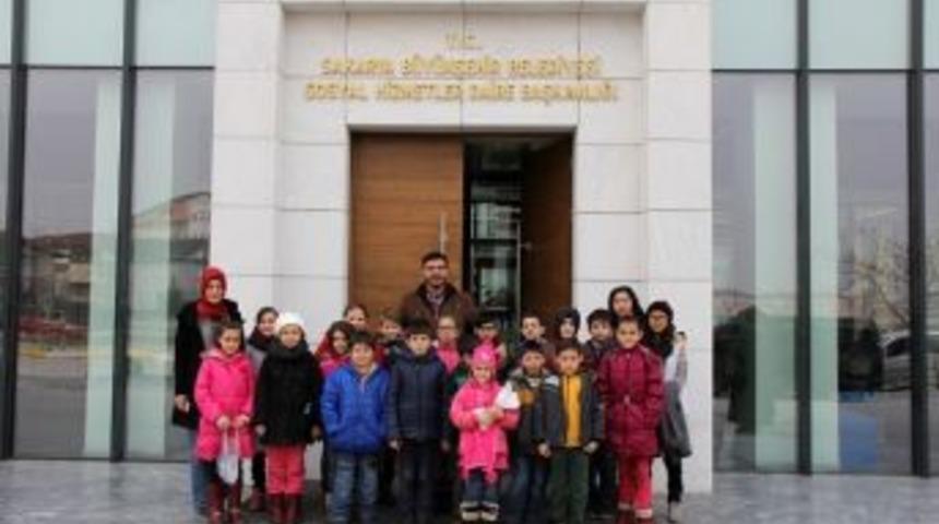 Sgm &Ouml;ğrencileri Hayvan Barınağını Ziyaret Etti