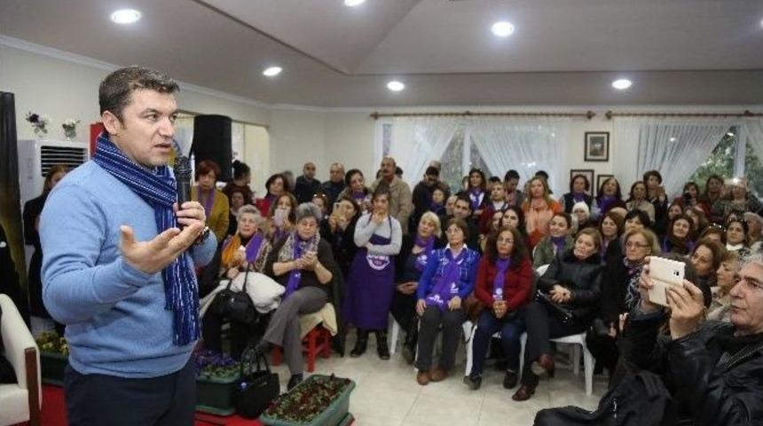 İsmail K&uuml;&ccedil;&uuml;kkaya Down Kafe&rsquo;de S&ouml;yleşiye Katıldı