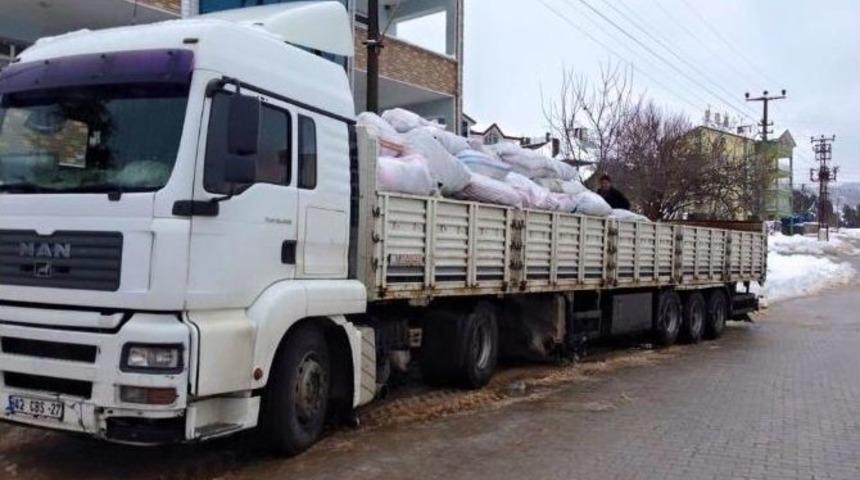 Derebucak&rsquo;tan Bayır-bucak T&uuml;rkmenleri&rsquo;ne Yardım Eli