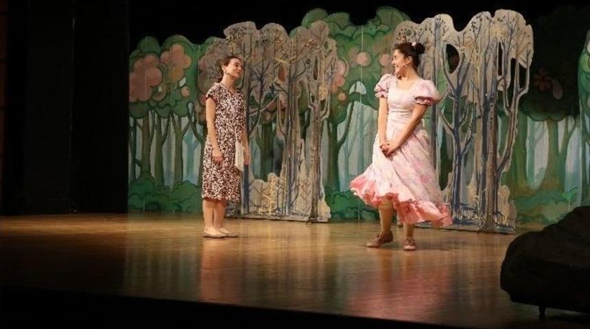 B&uuml;y&uuml;kşehir&rsquo;de &Ccedil;ocuk Tiyatroları S&uuml;r&uuml;yor