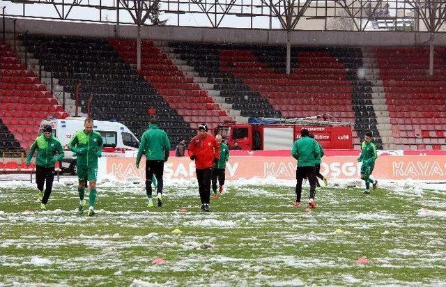 Gaziantep’te Saha Temizleme Çalışmaları Başladı