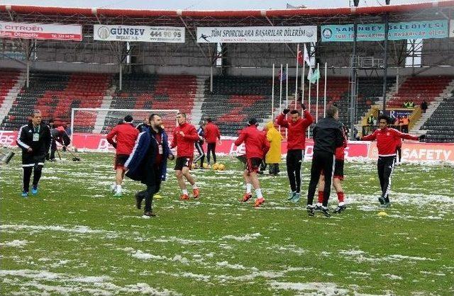 Gaziantep’te Saha Temizleme Çalışmaları Başladı