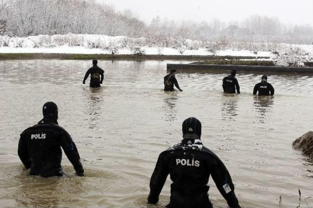 Kaybolan Avcıyı Bulmak İ&ccedil;in Irmağa Set &Ccedil;ekildi
