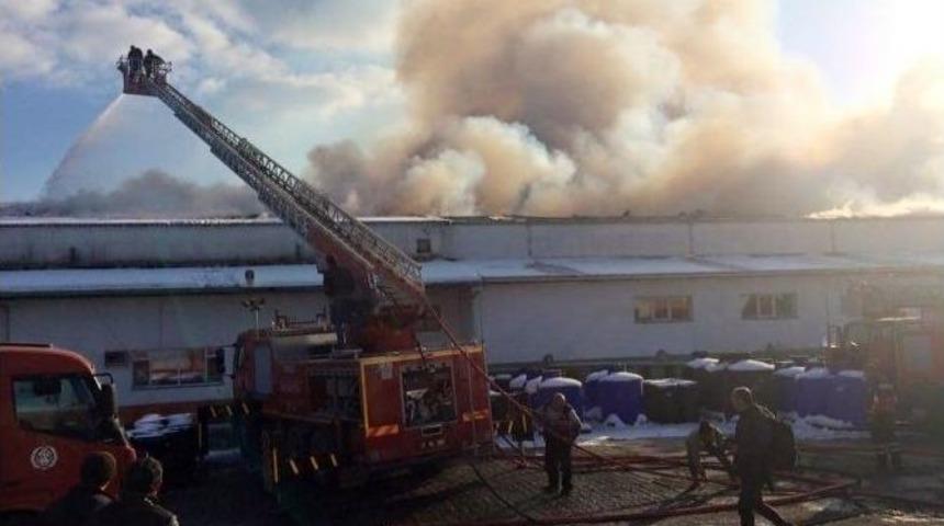 &Ccedil;anakkale&rsquo;de Fabrika Yangını