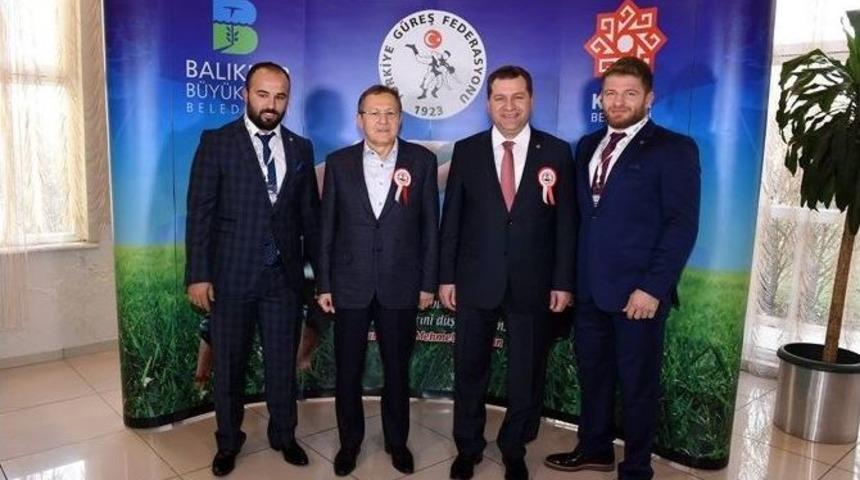 Yağlı G&uuml;reşin Kalbi Balıkesir&rsquo;de Attı