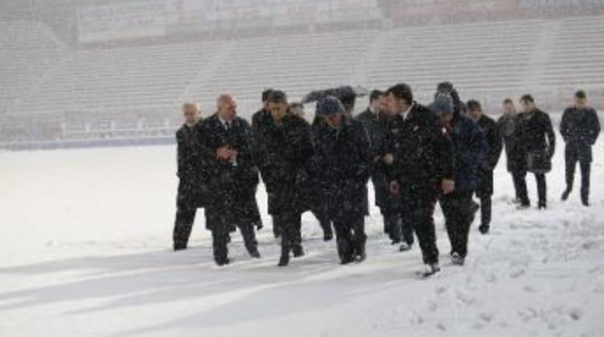 Trabzonspor - Beşiktaş Ma&ccedil;ı Ertelendi