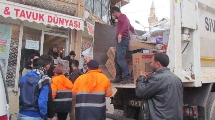 Siverek&rsquo;ten Sur&rsquo;a 2 Kamyon Yardım Malzemesi