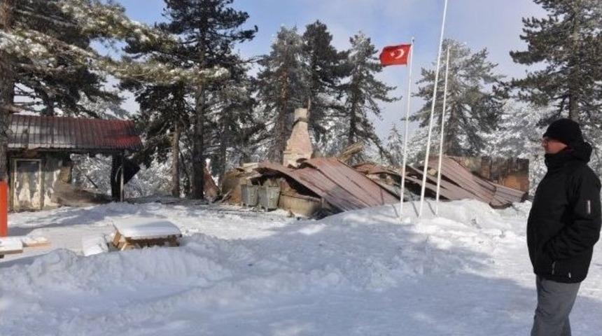 Kayak Merkezi&rsquo;nde Korkutan Yangın