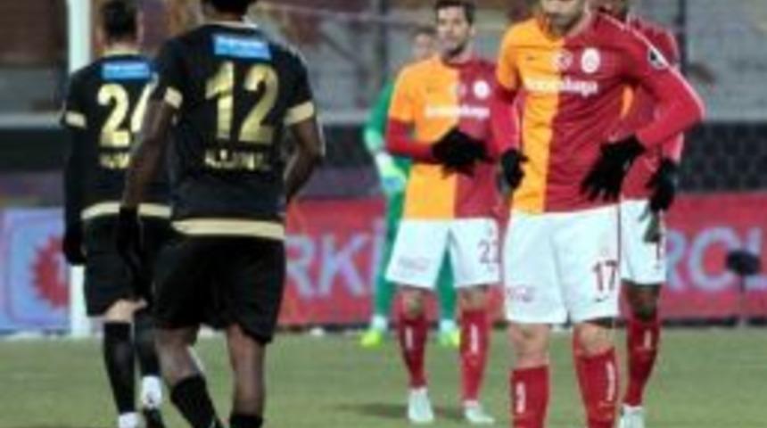 Galatasaray Zirveden Koptu
