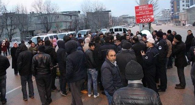 (özel Haber) Bursa’da Vatandaşlar Saatlerce Yol Kapattı