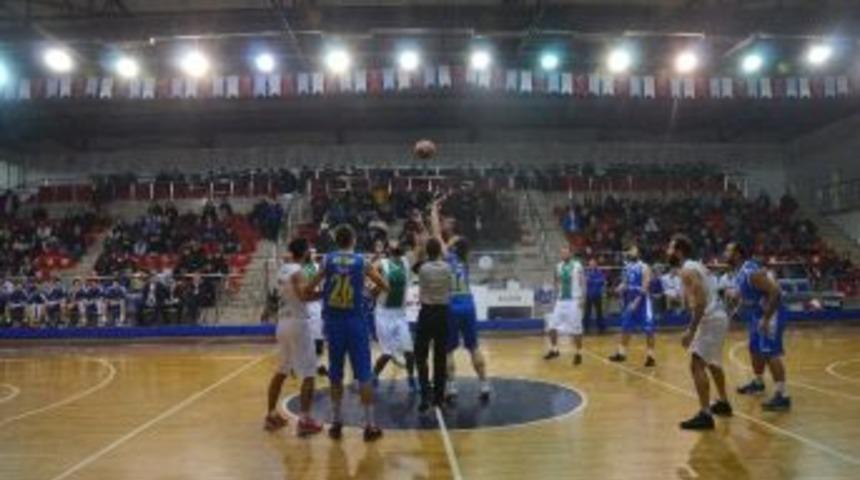 Basketbolda B&uuml;y&uuml;k Başarı