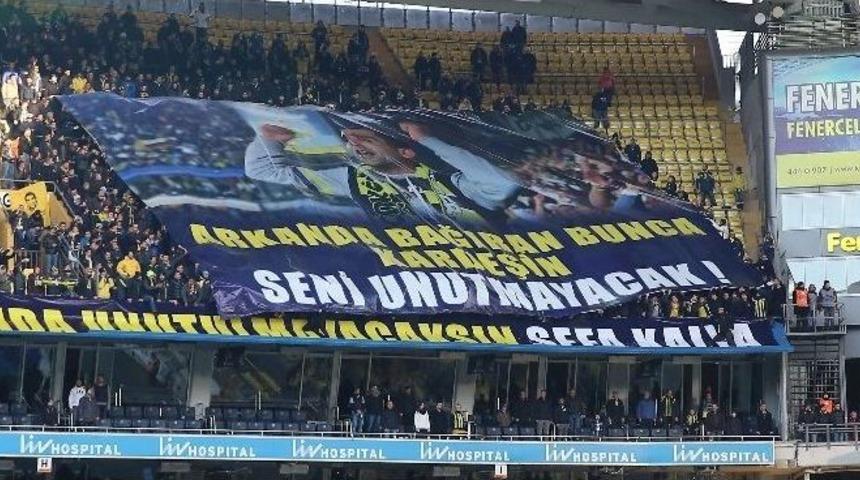 Kadık&ouml;y&rsquo;de Arda&rsquo;ya Alkış, Volkan&rsquo;a Tepki