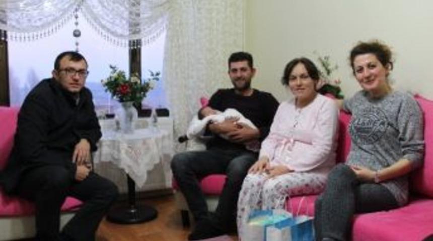 Başkan Yavaş’tan En Küçük Umurbeyliye Ziyaret