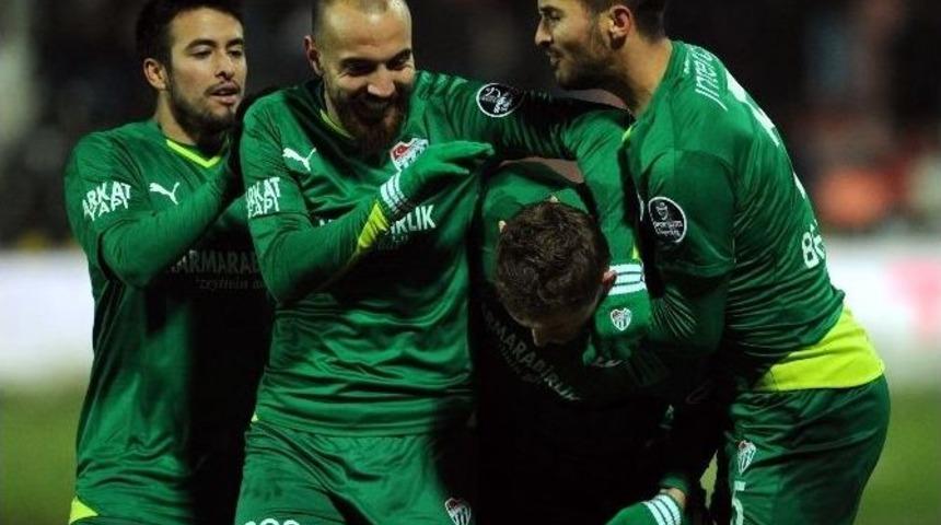 Hamzaoğlu Bursaspor&rsquo;u Şaha Kaldırdı