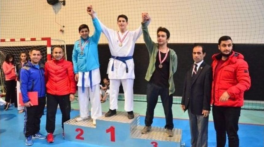 Okullarası Yıldız Ve Gen&ccedil;ler Karate M&uuml;sabakaları