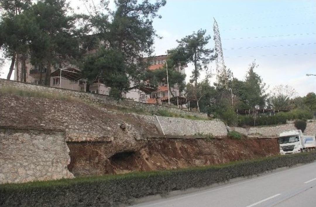 Şehir Merkezinde Heyelan