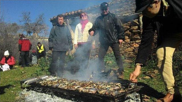 Sökeli Doğaseverlerden Yılanbalığı Şenliği Provası