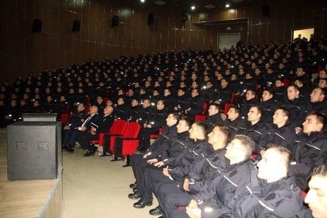 Fakülteli Polisler Göreve Hazırlanıyor 1