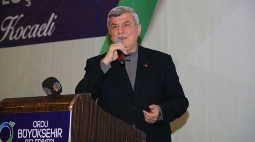 Başkan Karaosmanoğlu, &lsquo;&rsquo;&uuml;lkemizde &Ouml;zg&uuml;rsek Şehitlerimiz H&uuml;rmetinedir&rsquo;&rsquo;