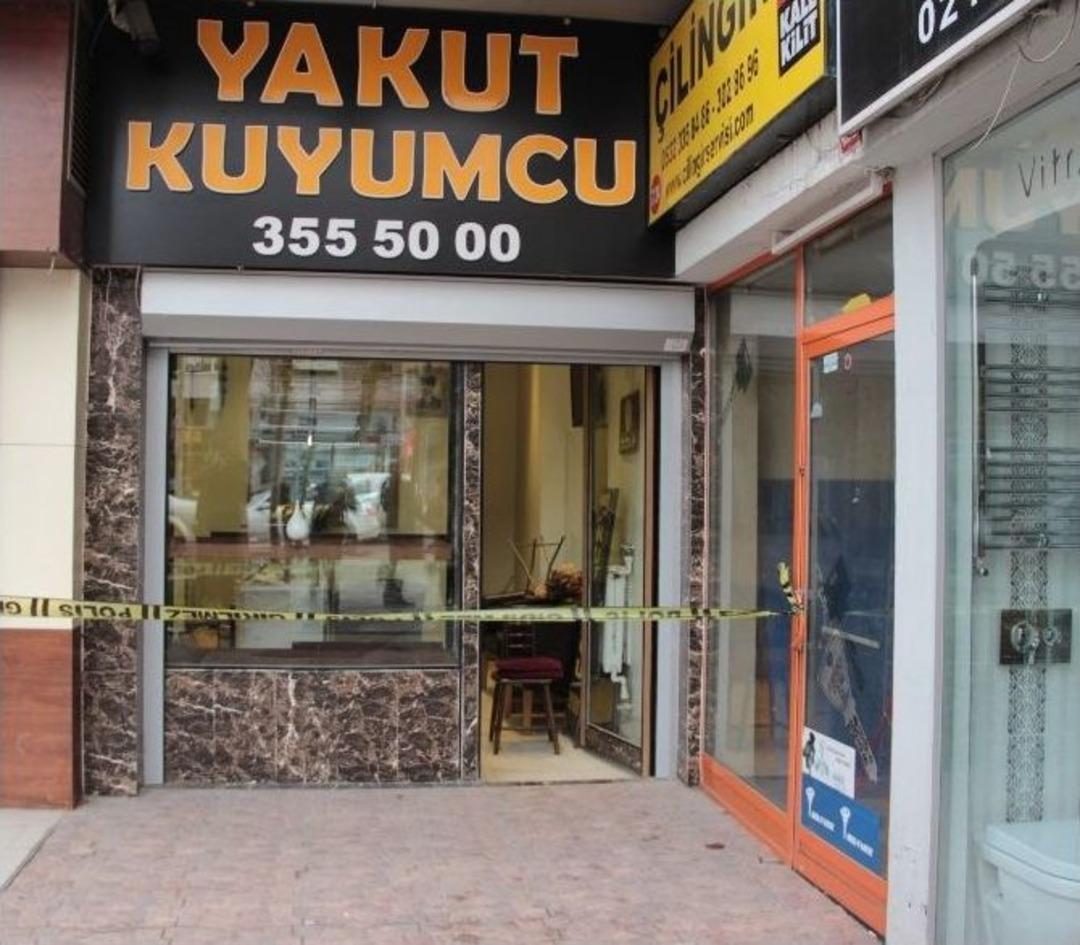 Duvarı Delip Kuyumcuyu Soydular
