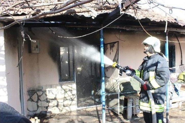 Denizli’de Ev Yangını: 1 Ölü G3