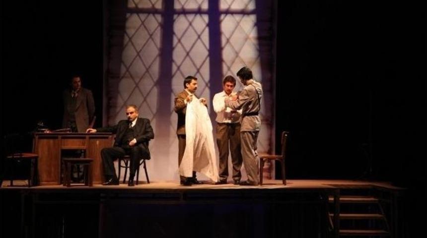 ‘reis Bey’ Merinos Akkm Sahnesinde