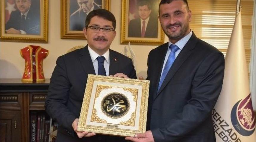 &Ccedil;elik Mak - G&ouml;&ccedil;&rsquo; &Uuml; Ağırladı