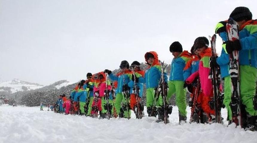 Yakutiye İle 500 &Ccedil;ocuk Daha Kayak &Ouml;ğrendi