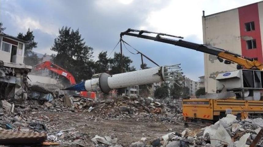 Garaj Camii Minaresi Karah&uuml;seyinli&rsquo;ye Nakledildi