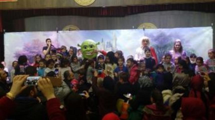 Shrek İneg&ouml;l&rsquo;de