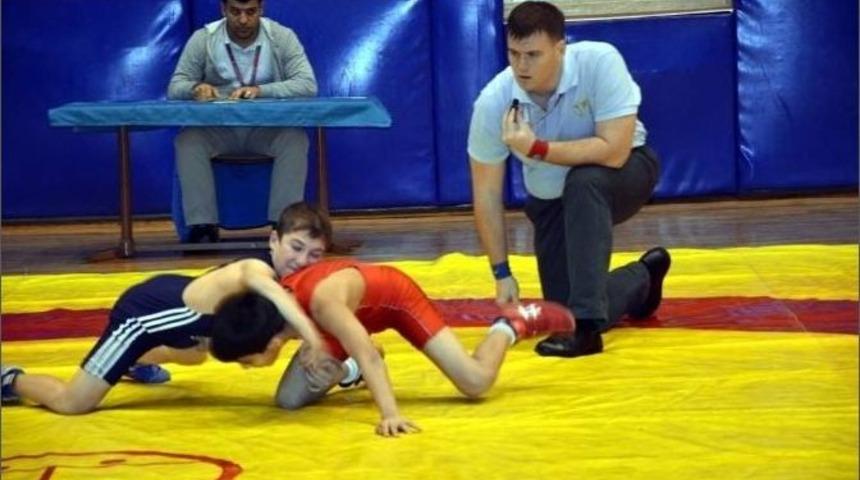 Komşu İller G&uuml;reş M&uuml;sabakaları Aydın&rsquo;da Yapıldı