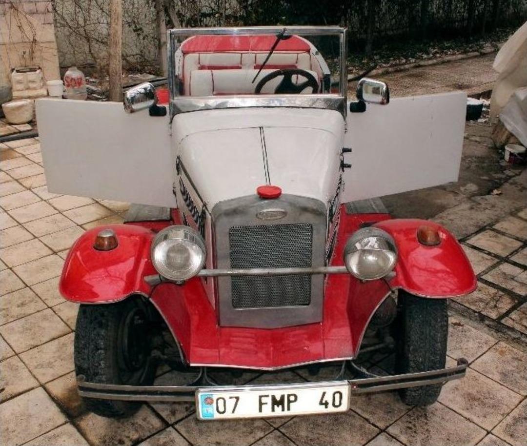 Cumhuriyetle Yaşıt Otomobil