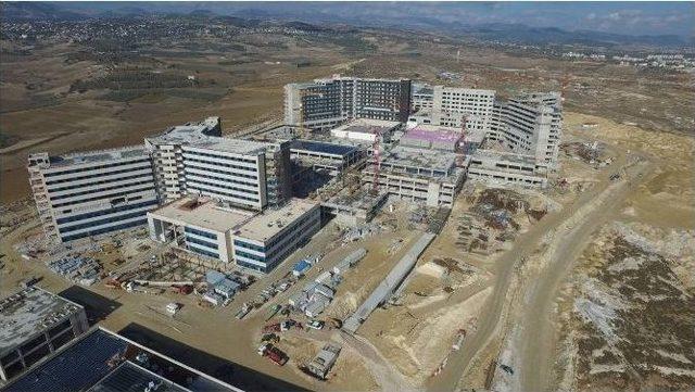 Mersin’deki Kamu Hastaneleri Yılda 7 Milyon Hastaya Bakıyor