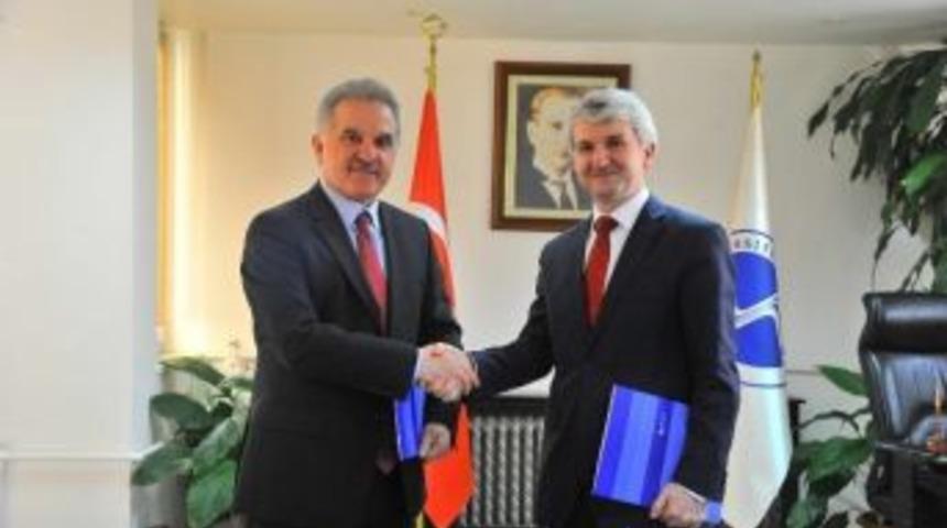 Tusaş Motor Sanayi Genel M&uuml;d&uuml;r&uuml; Akşit&rsquo;ten Rekt&ouml;r Elmas&rsquo;a Ziyaret