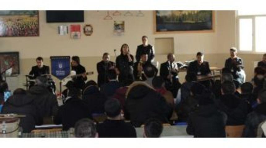 &Ccedil;algıcı Mektebi&rsquo;nden Cezaevinde Konser