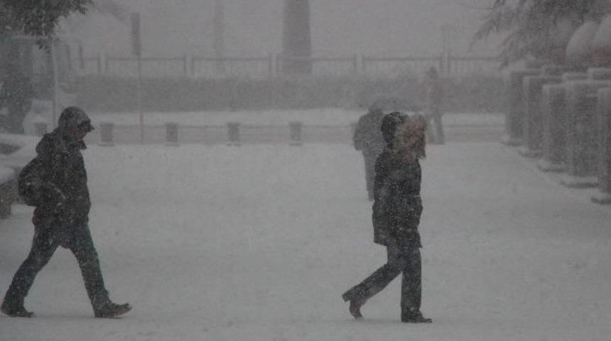 Karda Y&uuml;r&uuml;rken Eller Cepte Olmamalı