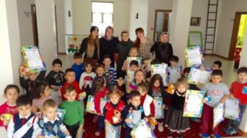 Minikler İlk Karnelerini Aldı