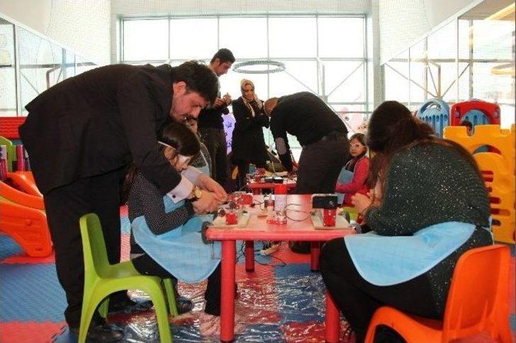 Çocuklar Kendi Oyuncaklarını Yapıyor G1